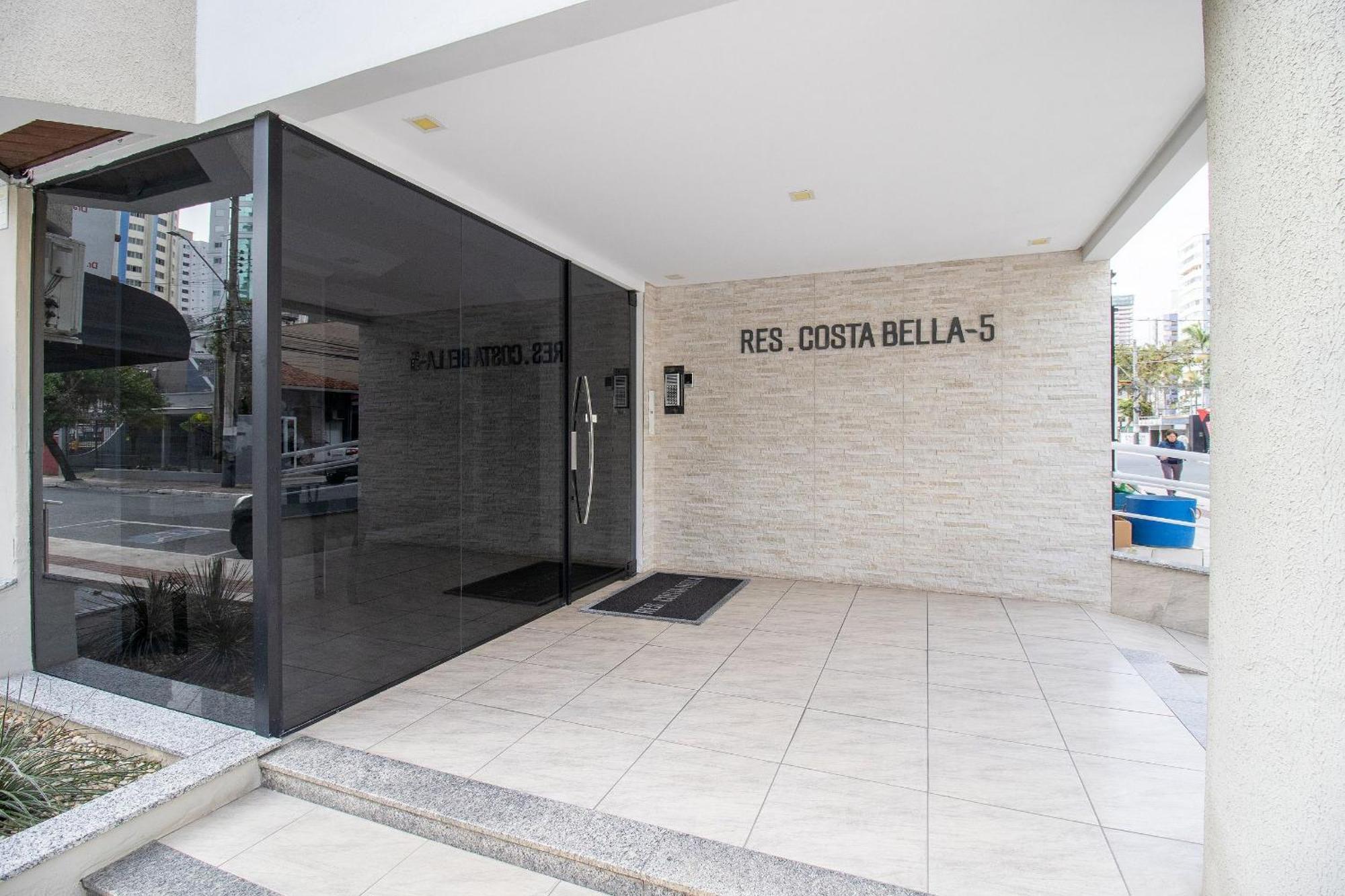 Cb54 - Currasqueira, 2 Dorm Climatizados, Garagem, Próximo Ao Calçadão, Wi-fi Balneário Camboriú